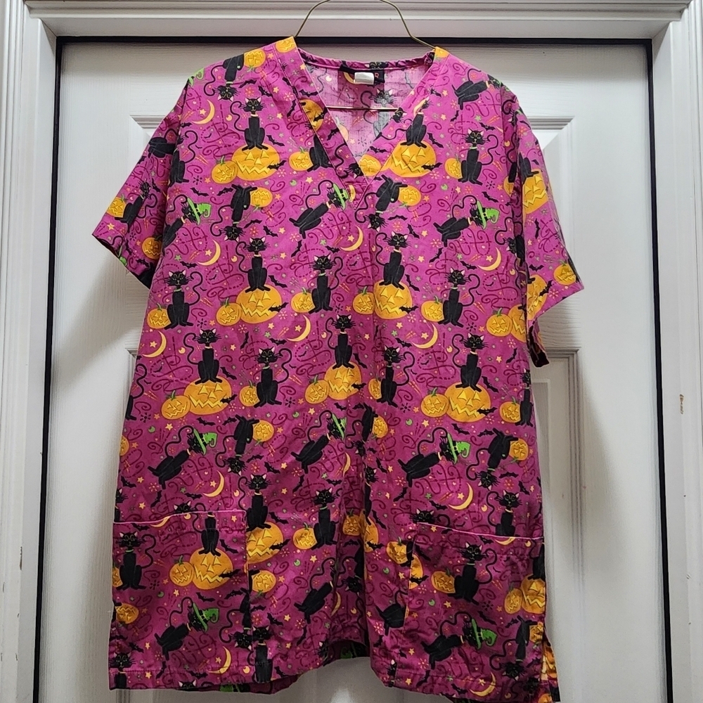Halloween Scrub Top Women's Medium Pink Black Cat Pumpkin Nursing Medical - Picture 2 of 8